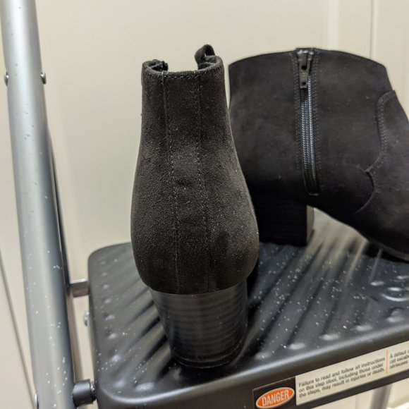 Old Navy Waterproof Booties - Picture 8 of 13